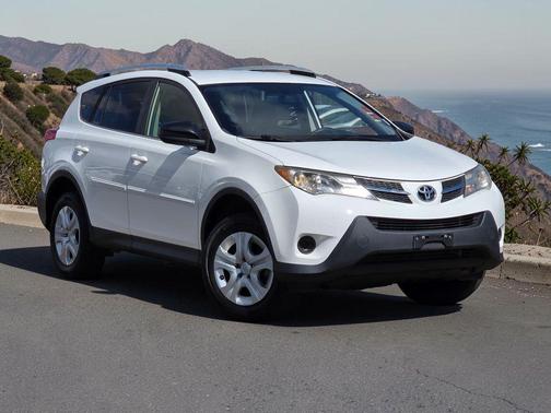 2015 Toyota RAV4 LE
