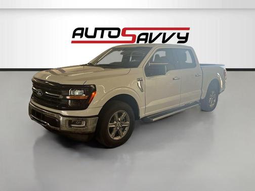 Oxford White 2025 Ford F-150 XLT
