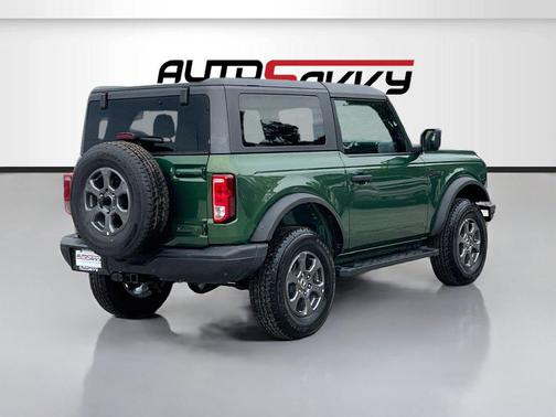 Green Metallic 2022 Ford Bronco Black Diamond