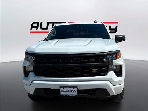 Summit White 2024 Chevrolet Silverado 1500 Custom