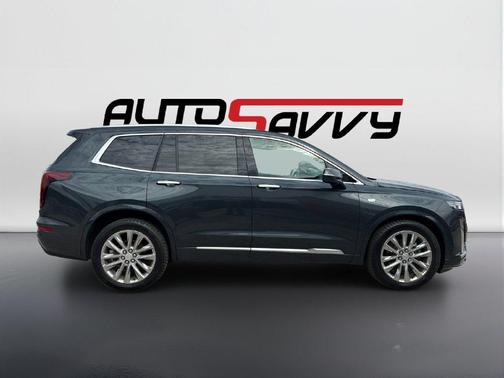 Wilder Metallic 2022 Cadillac XT6 Premium Luxury AWD