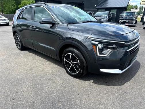 2024 Kia Niro LX