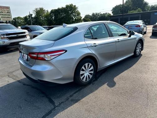 2019 Toyota Camry Hybrid LE