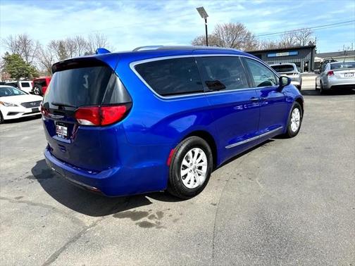 2018 Chrysler Pacifica Touring-L