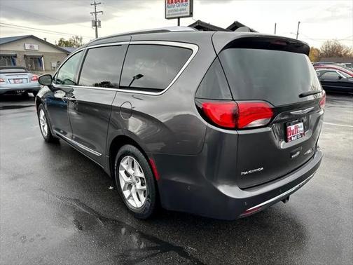 2019 Chrysler Pacifica Touring-L Plus
