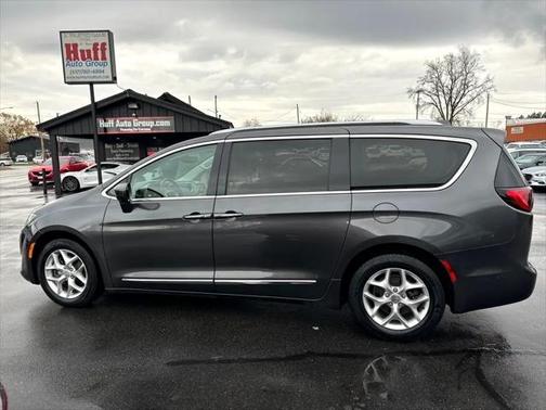 2019 Chrysler Pacifica Touring-L Plus