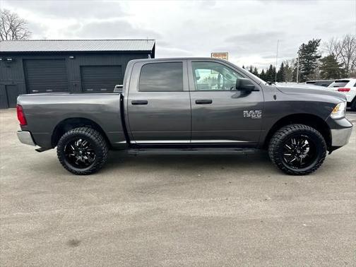 2022 RAM 1500 Classic SLT