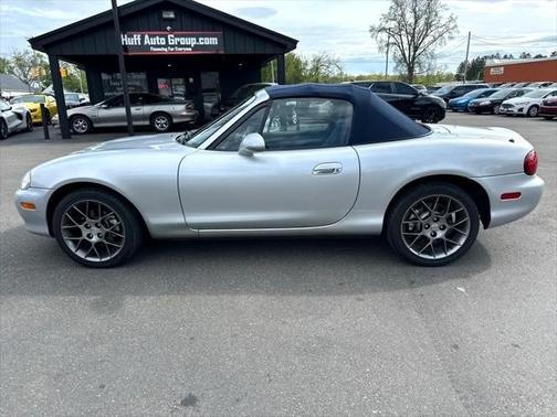 2004 Mazda MX-5 Miata Cloth