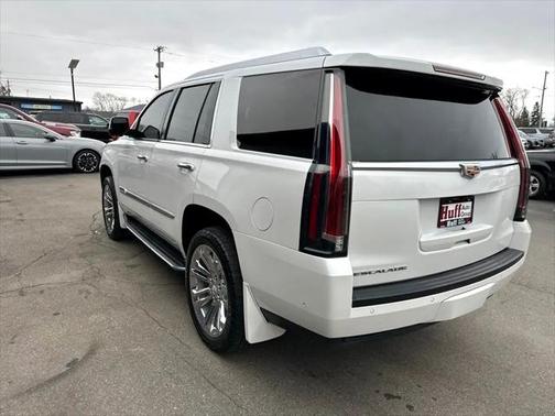 2018 Cadillac Escalade Luxury