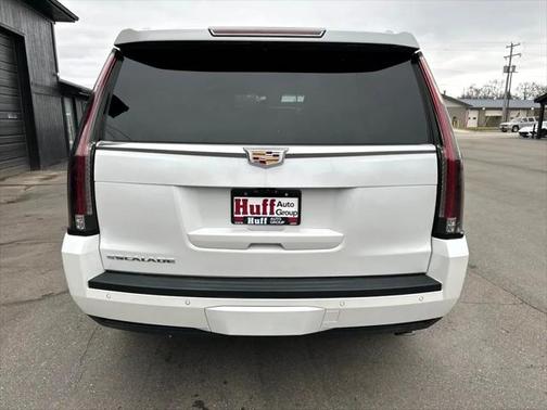 2018 Cadillac Escalade Luxury