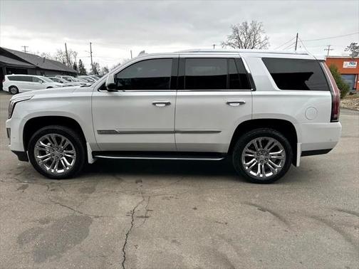 2018 Cadillac Escalade Luxury