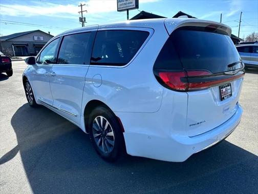 2022 Chrysler Pacifica Hybrid Limited