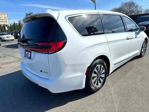 2022 Chrysler Pacifica Hybrid Limited