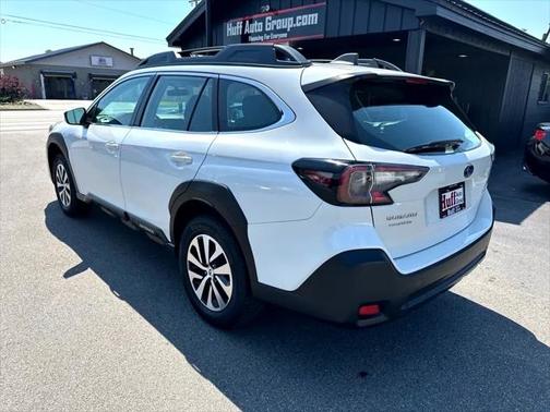 2023 Subaru Outback Base
