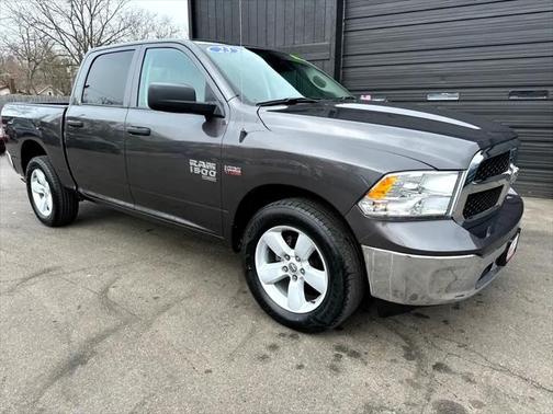 2023 RAM 1500 Classic SLT