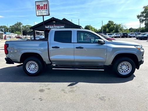 2024 Chevrolet Colorado WT