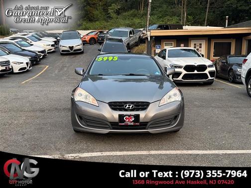 2010 Hyundai Genesis Coupe 2.0T Premium