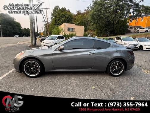 2010 Hyundai Genesis Coupe 2.0T Premium