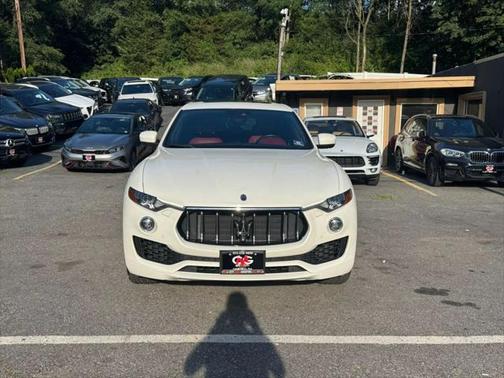 2017 Maserati Levante Base