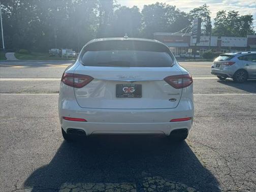 2017 Maserati Levante Base