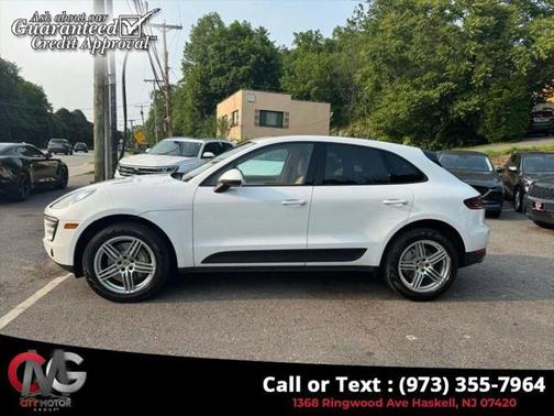 2017 Porsche Macan Base
