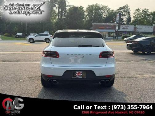 2017 Porsche Macan Base