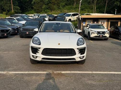 2017 Porsche Macan Base