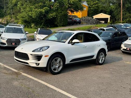 2017 Porsche Macan Base