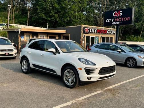 2017 Porsche Macan Base
