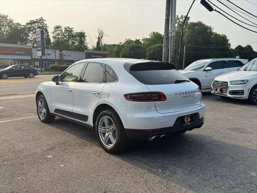 2017 Porsche Macan Base