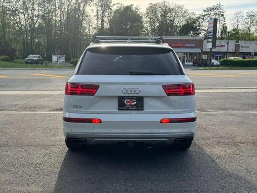 2019 Audi Q7 55 Premium Plus