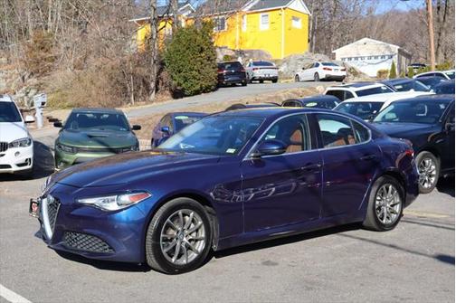2018 Alfa Romeo Giulia Base