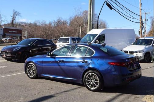 2018 Alfa Romeo Giulia Base