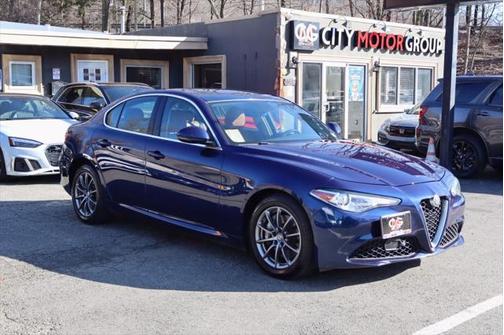 2018 Alfa Romeo Giulia Base