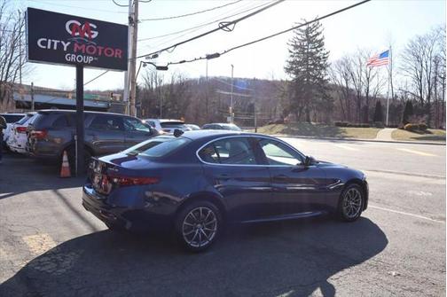 2018 Alfa Romeo Giulia Base