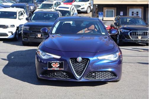 2018 Alfa Romeo Giulia Base