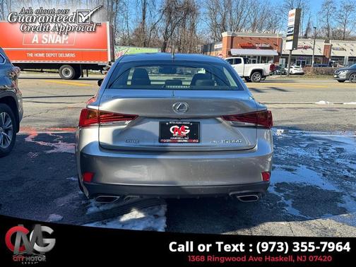 2018 Lexus IS 300 Base