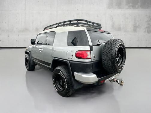 2010 Toyota FJ Cruiser Base