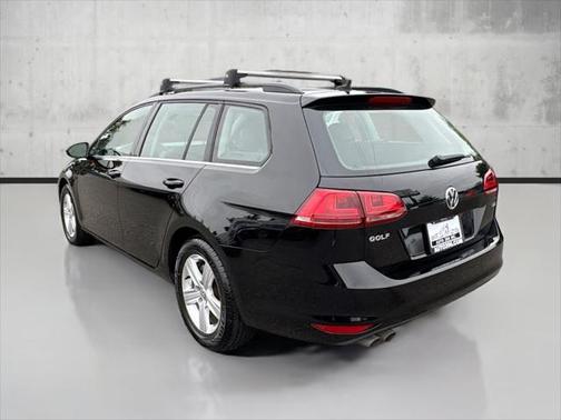 2015 Volkswagen Golf SportWagen TDI S 4-Door
