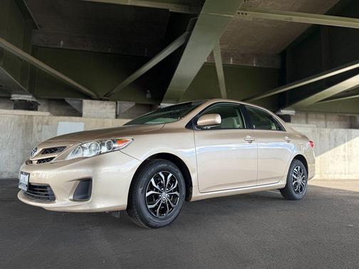 2011 Toyota Corolla LE