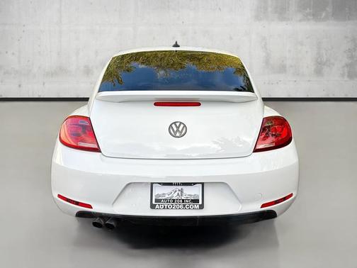2014 Volkswagen Beetle Auto 1.8T w/Sun/Sound/Nav