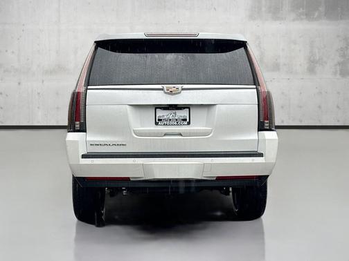 2018 Cadillac Escalade ESV Premium Luxury