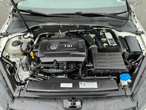 2018 Volkswagen Golf SportWagen TSI S