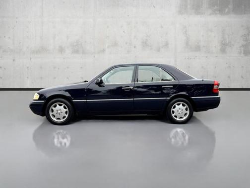 1995 Mercedes-Benz C-Class Base