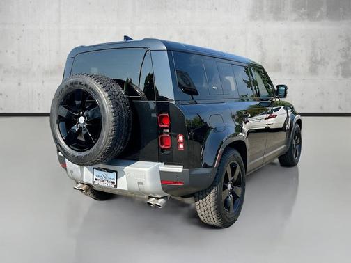 2024 Land Rover Defender 110 P500 SE