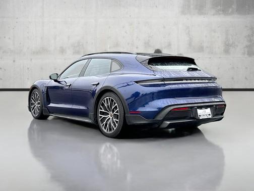 2022 Porsche Taycan 4