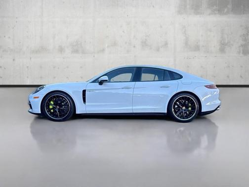 2019 Porsche Panamera 4