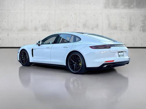 2019 Porsche Panamera 4