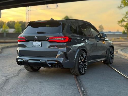 Dravit Grey Metallic 2022 BMW X5 M Base