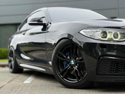 Black Sapphire Metallic 2015 BMW M235 M235i